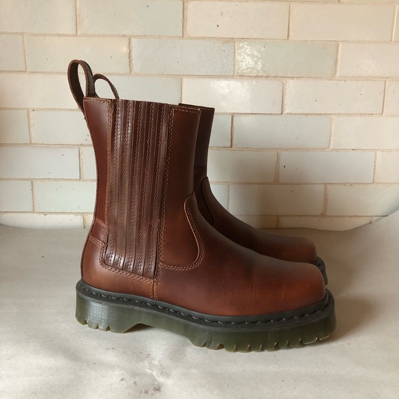 Dr Martens Amaayah Lo Chelsea Boot - Picture 3 of 9